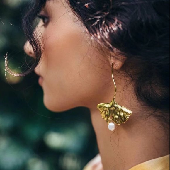 Cult Gaia Kara Earring - Picture 2 of 6